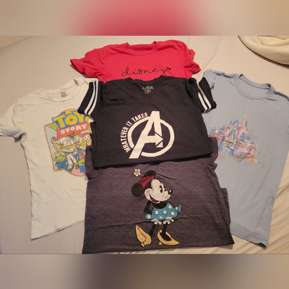 Disney Women's sz S Shirts VGUC